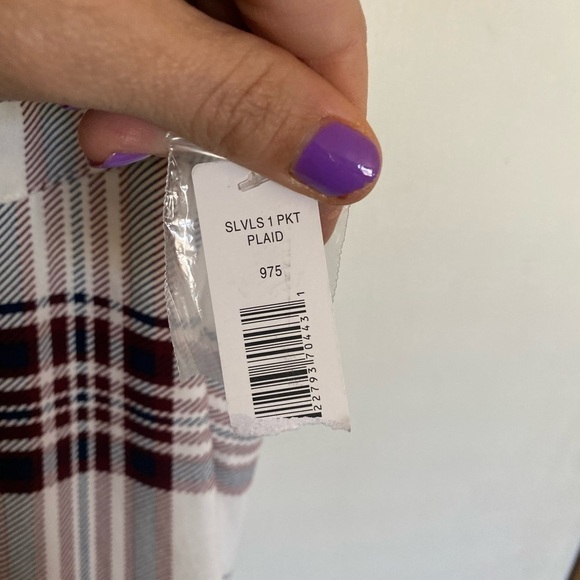 NWT justify large red, white and blue plaid sleeveless top - Picture 5 of 6